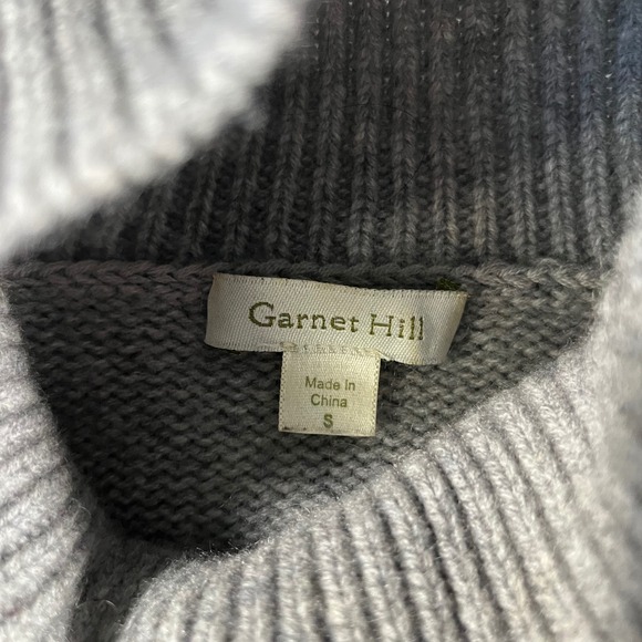 Garnet Hill 100% Cashmere Turtleneck Sweater Light Gray Button Detail Size S - Picture 8 of 10